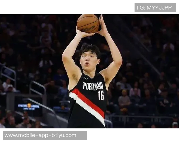 杨瀚森迎来关键发展期球队战术调整助其提升球权处理能力 杨瀚森迎来关键发展期球队战术调整助其提升球权处理能力