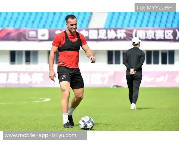 塞尔吉尼奥展望足协杯决赛力争胜利保持最佳状态回家庆祝 塞尔吉尼奥展望足协杯决赛力争胜利保持最佳状态回家庆祝