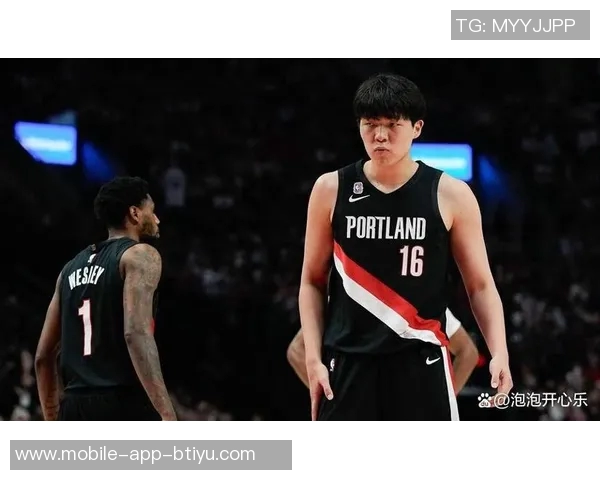 拓记：开拓者首战森林狼或启用小个阵容杨瀚森预计替补出战15分钟