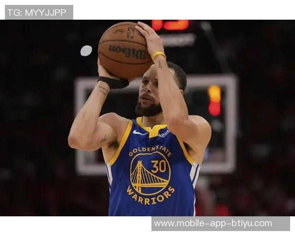 路威建议库里转型为雷阿伦式定点射手迎接职业生涯新阶段 路威建议库里转型为雷阿伦式定点射手迎接职业生涯新阶段