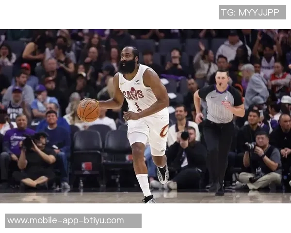 骑士主场地板问题再度引发关注希望球员安全不再受伤 骑士主场地板问题再度引发关注希望球员安全不再受伤